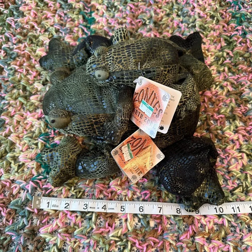 Pair of Russ Berrie Earth Zone Zonies Flemington Bean Bag Frogs with Tags - Picture 9 of 13